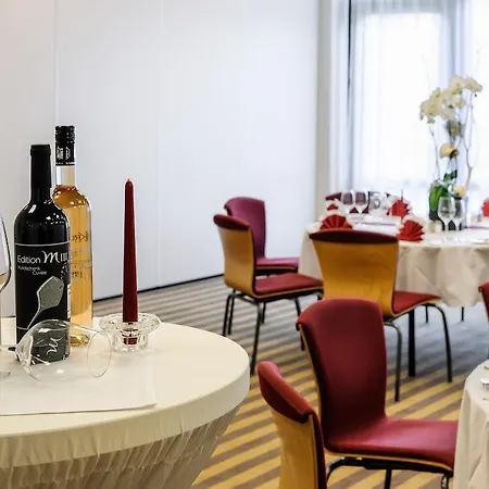 Отель Fuerther Mercure Nuernberg West Фюрт