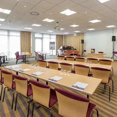 Отель Fuerther Mercure Nuernberg West 4*